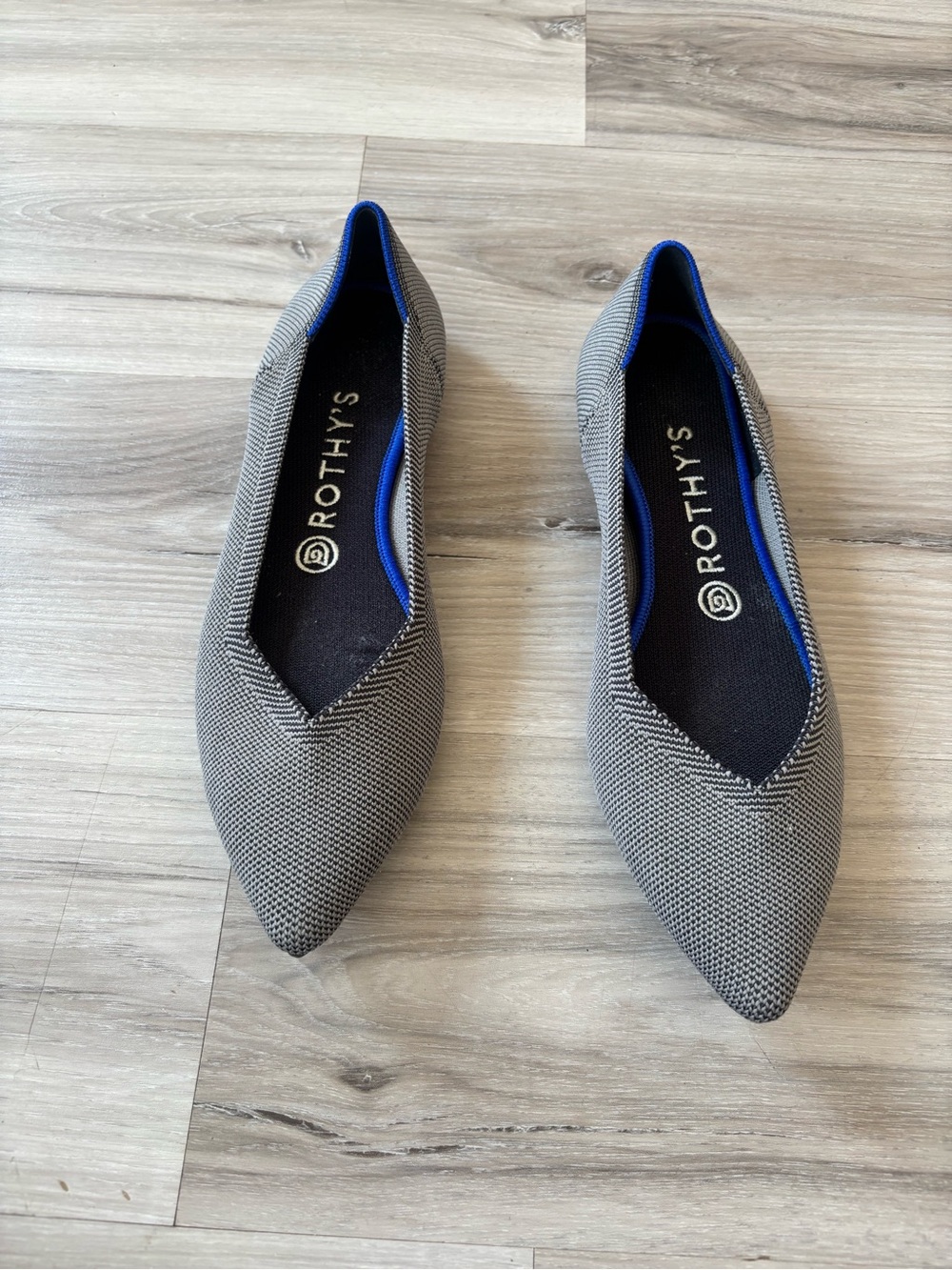 Rothy's 8.5 Gray Pointed Flat Slip-On in Gray